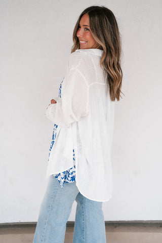 Lela Button down- White