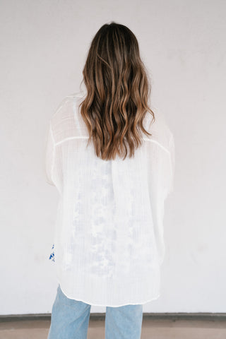 Lela Button down- White