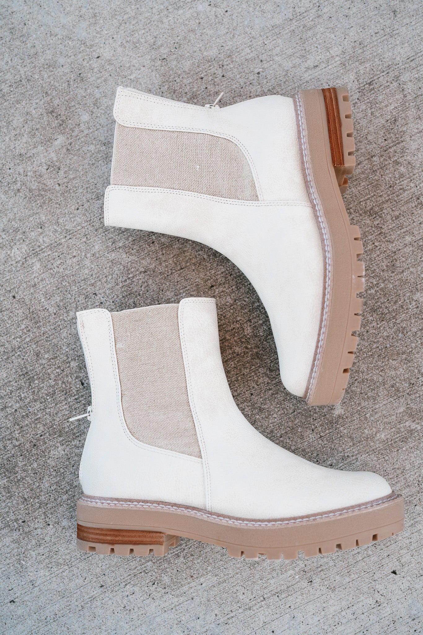 Sonia Boot - Ivory