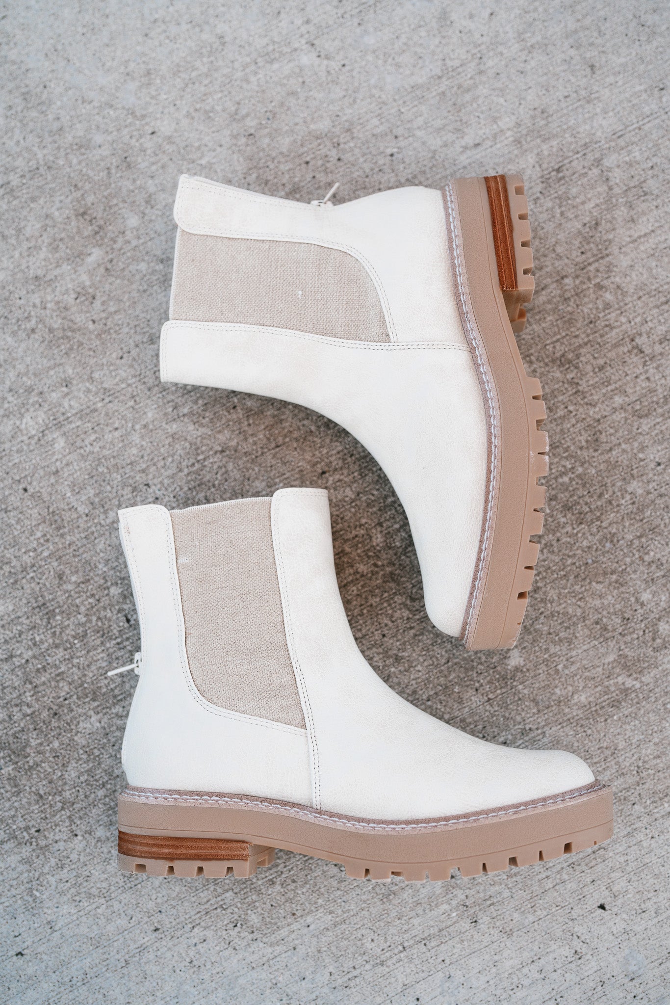 Sonia Boot - Ivory
