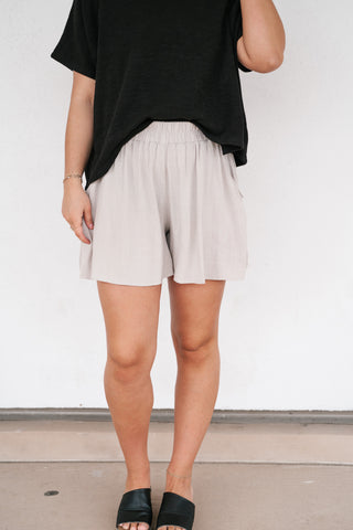 Quiet Moments Relaxed Short - Beige