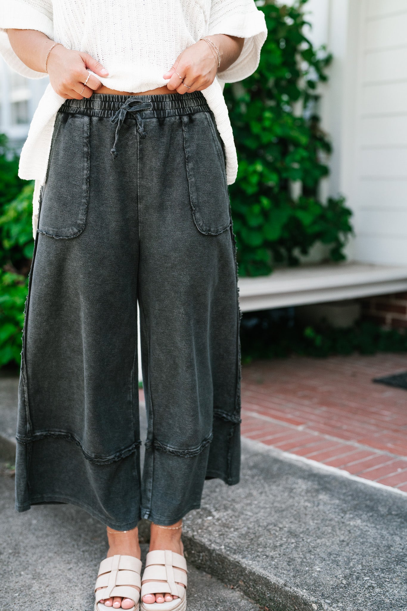 Can't Compete Mineral Wash Wide Leg Pants - Black