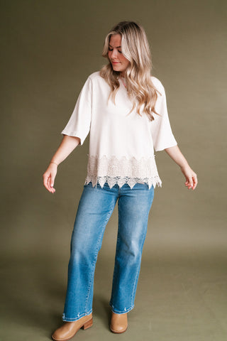 Everly Lace Hem Quarter Sleeve Top - Ecru