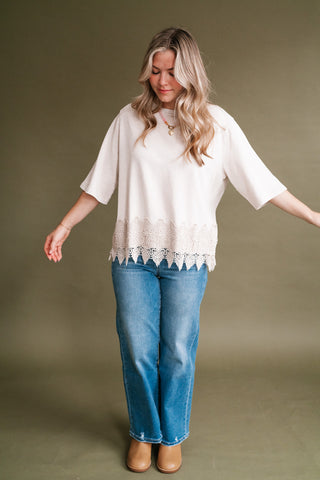 Everly Lace Hem Quarter Sleeve Top - Ecru