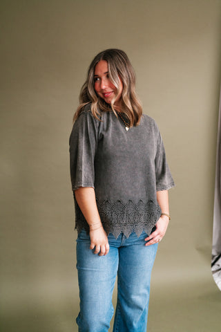 Everly Lace Hem Quarter Sleeve Top - Ash
