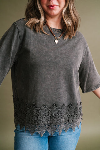 Everly Lace Hem Quarter Sleeve Top - Ash