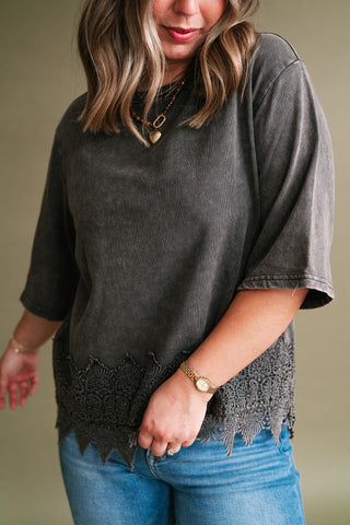 Everly Lace Hem Quarter Sleeve Top - Ash