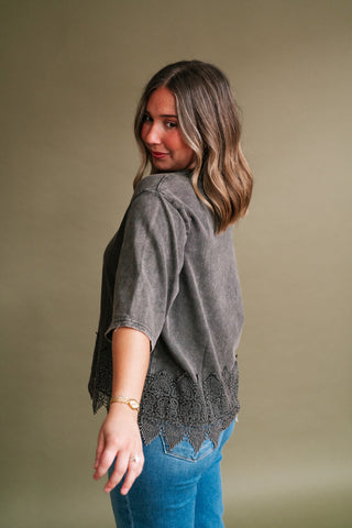 Everly Lace Hem Quarter Sleeve Top - Ash