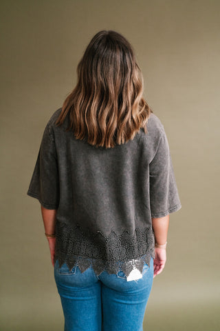 Everly Lace Hem Quarter Sleeve Top - Ash