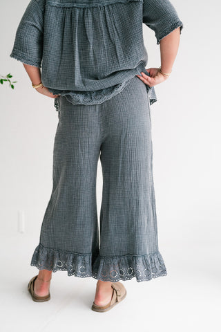 Quiet Ruffle Gauze Pants