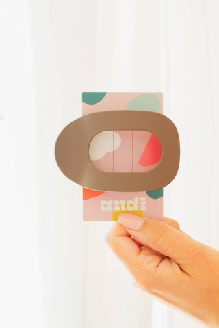 Circle Cutout Flat Claw Clip: Olive
