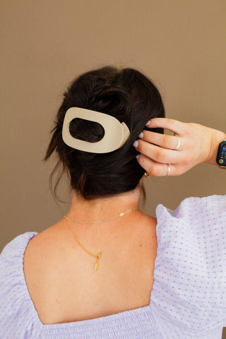 Circle Cutout Flat Claw Clip: Olive