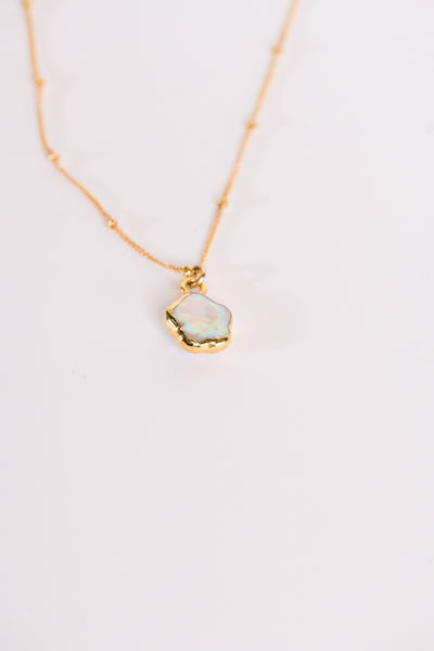 Able Flower Pendant Necklace